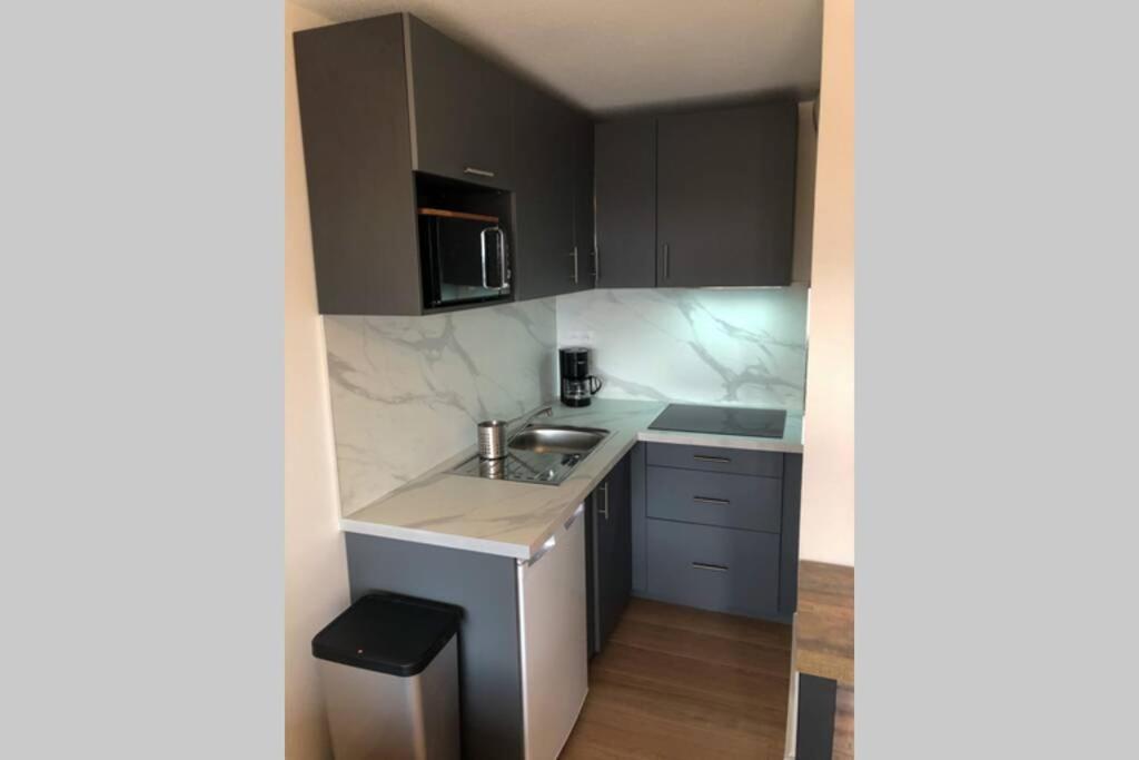 Appartement En Bord De Mer Сет Екстериор снимка