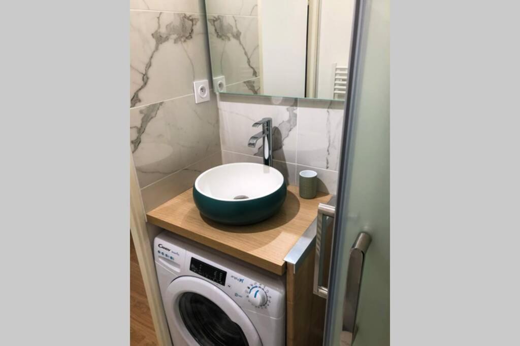 Appartement En Bord De Mer Сет Екстериор снимка